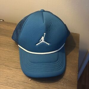 nike air jordan kids trucker hat